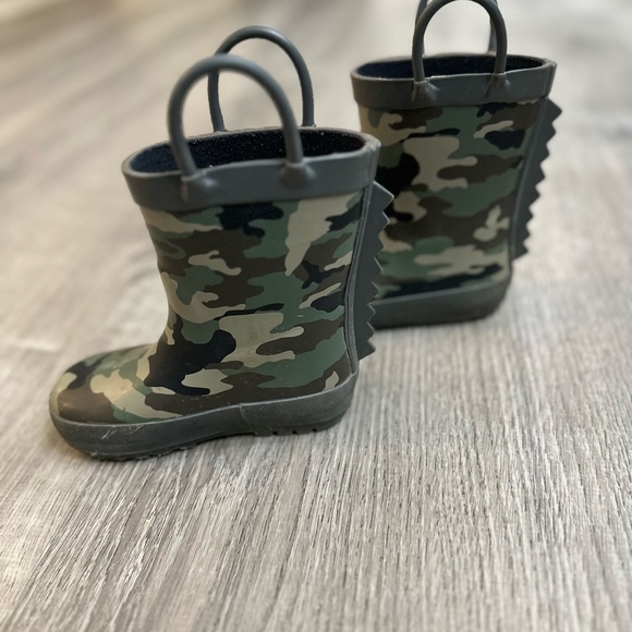 Toddler rain boots size 6 - Picture 4 of 7